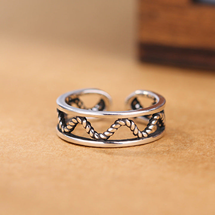 RETRO CREATIVE HOLLOWED-OUT WAVE RING