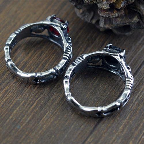 GOTHIC TRIBUTE GEM STAINLESS STEEL SKULL RING