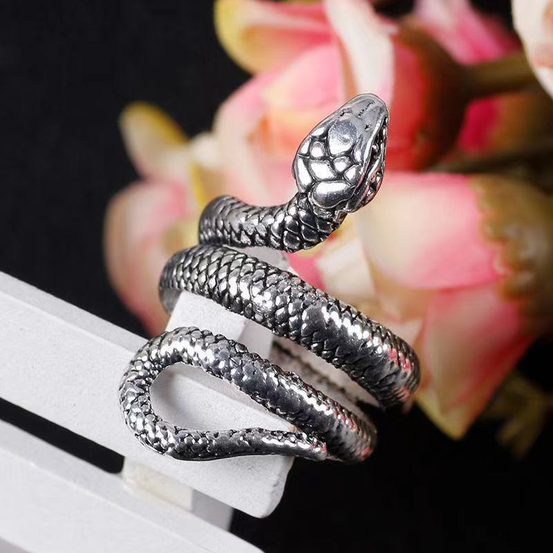 MINIMALIST SNAKE DESIGN STAINLESS STEEL ANIMAL RING