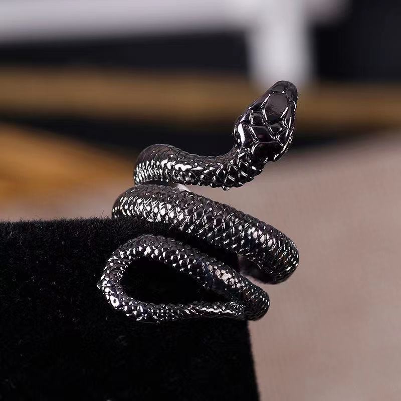 MINIMALIST SNAKE DESIGN STAINLESS STEEL ANIMAL RING