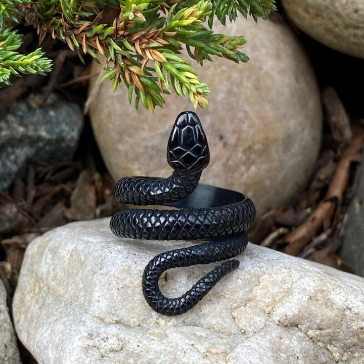 COILED SNAKE STAINLESS STEEL RING