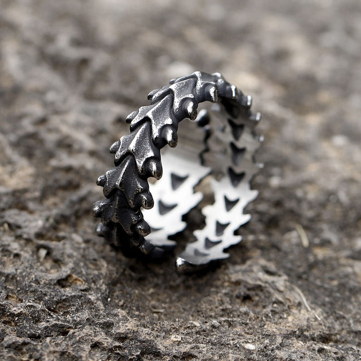 CENTIPEDE STAINLESS STEEL GOTHIC VERTEBRAE RING