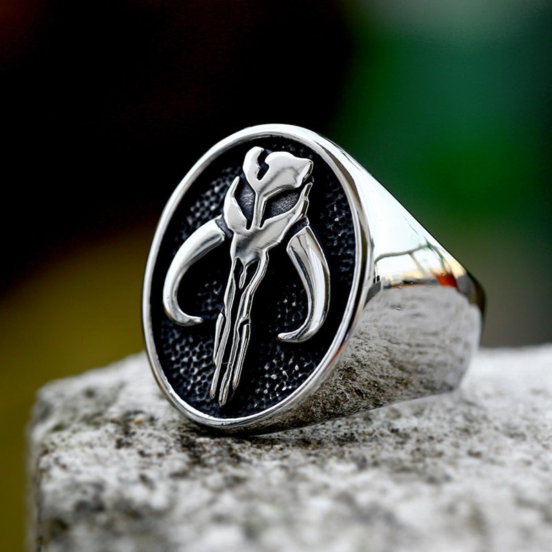 MANDALORIAN SYMBOL STAINLESS STEEL SKULL RING