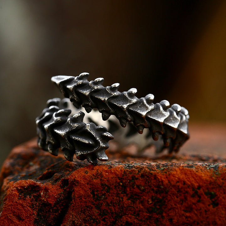 CENTIPEDE STAINLESS STEEL GOTHIC VERTEBRAE RING